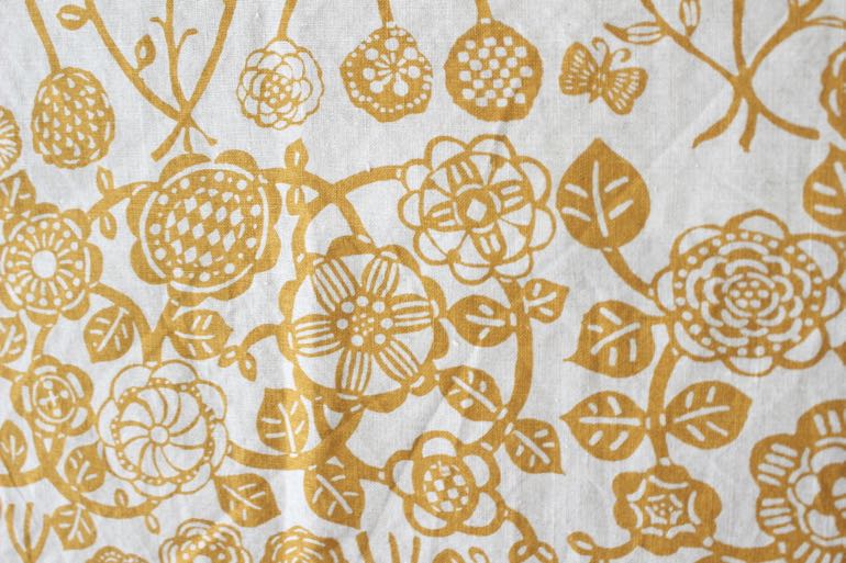 LINNETリネンプリント のばな 生成り×ビターイエロー